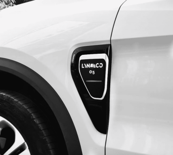 Đèn led cản Lynk & Co 01